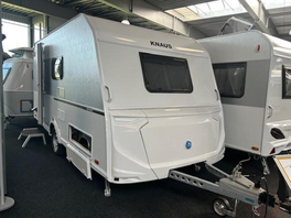 caravan - Knaus Sport 420 QD Met mover