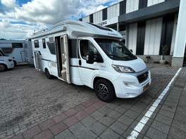 camper - Adria Matrix Plus 670 SL Standkachel, fietsdrager